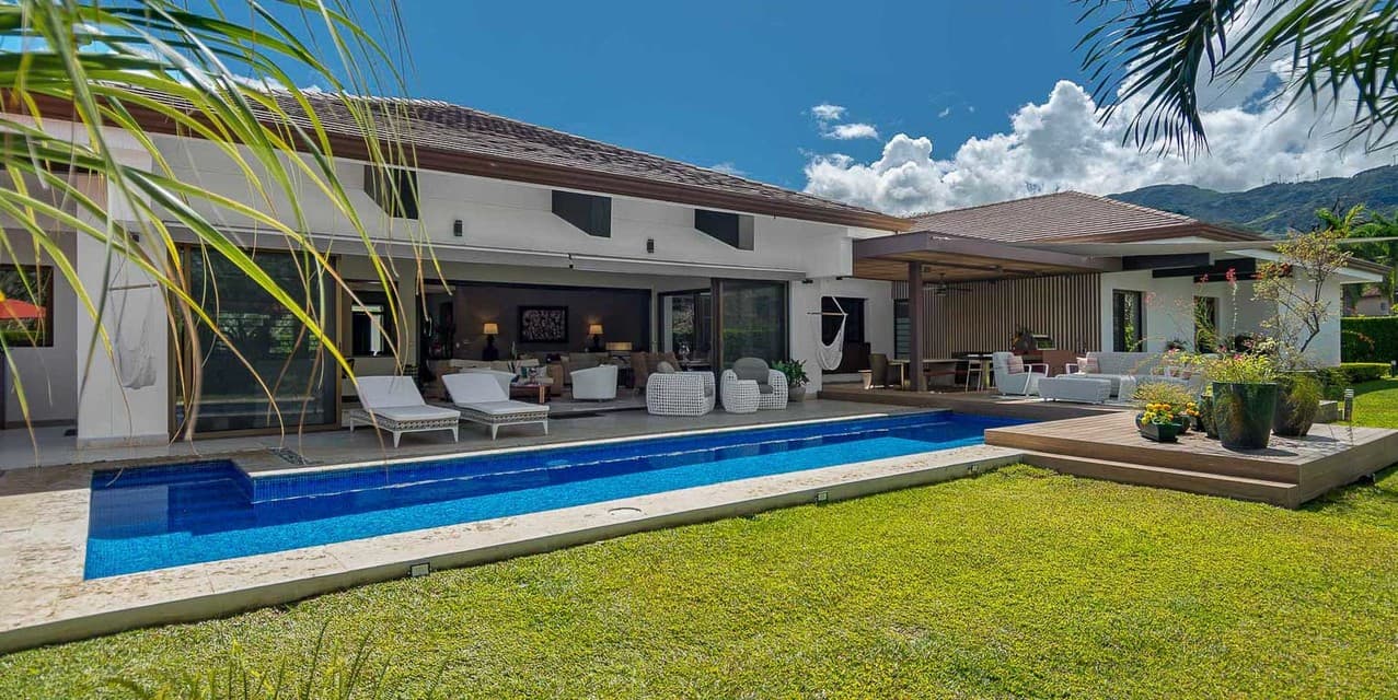 La Hacienda Cosmopolitan Single Level Home — photo