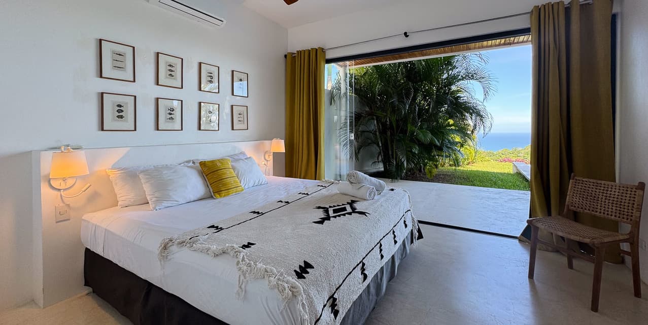 Ocean View Investment Villas in Santa Teresa — photo