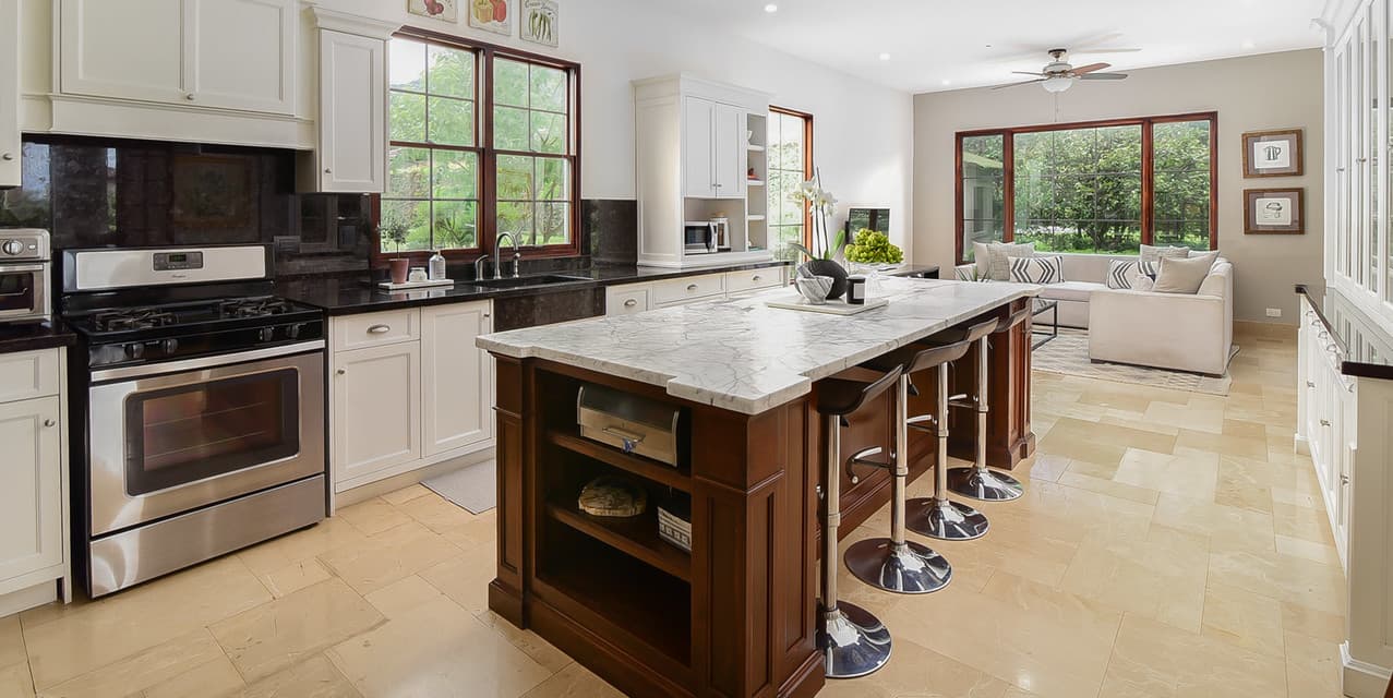 Santa Ana Marble-Detailed Home — photo