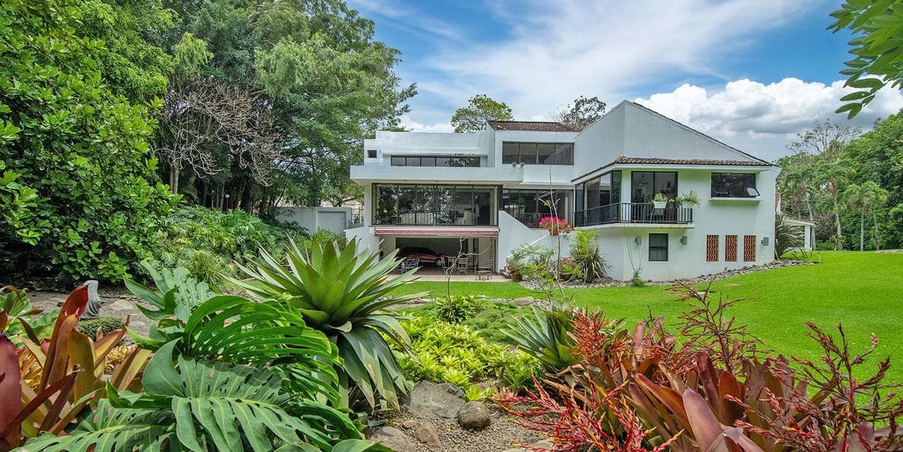 Escazu Gardenview Estate — photo