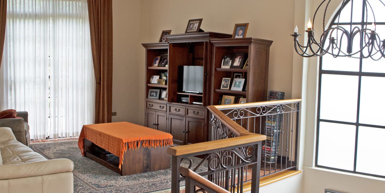 Cozy Colonial Home — photo